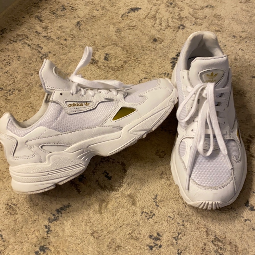 Worn 1x Adidas Falcon dad sneakers